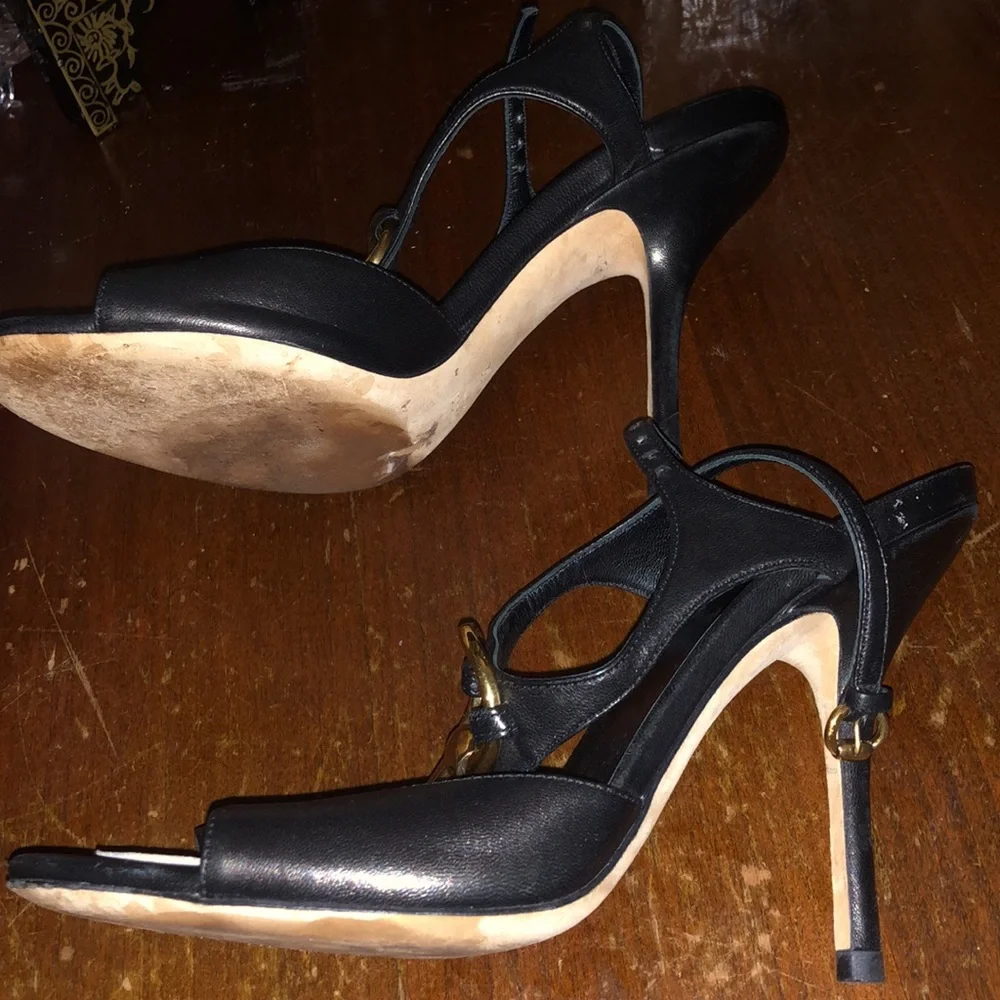 Gucci Black and Gold Women's Sandals - Picture 4 of 8